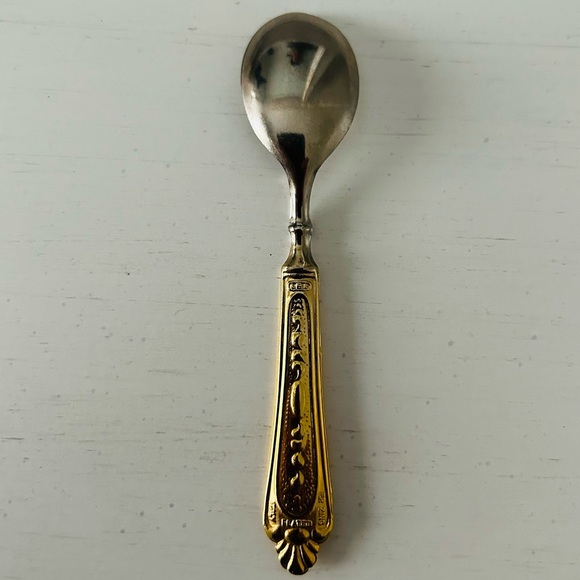 Gold and Silver Spoon for Baby or Serving - Picture 3 of 9